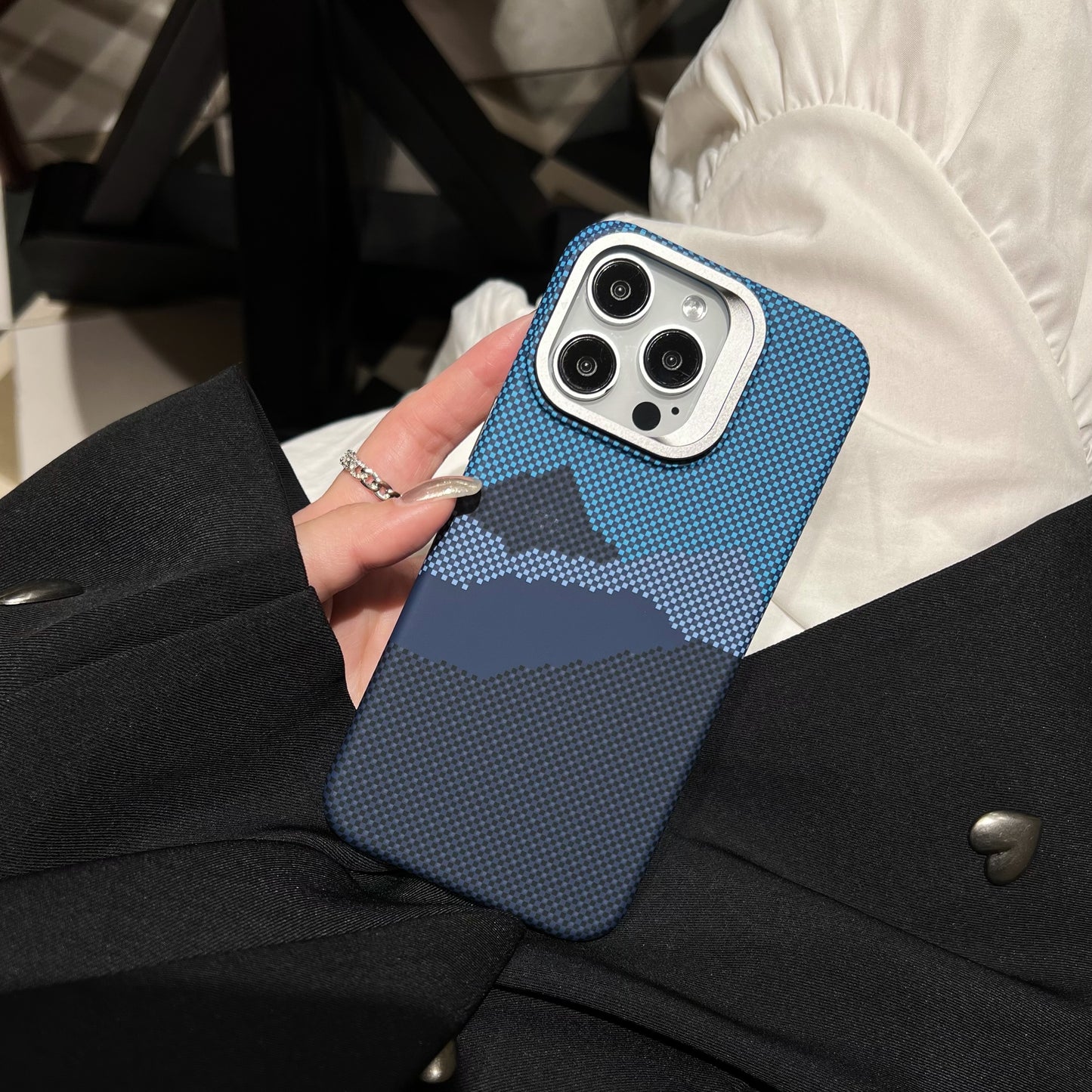 Mountain weaving phone case