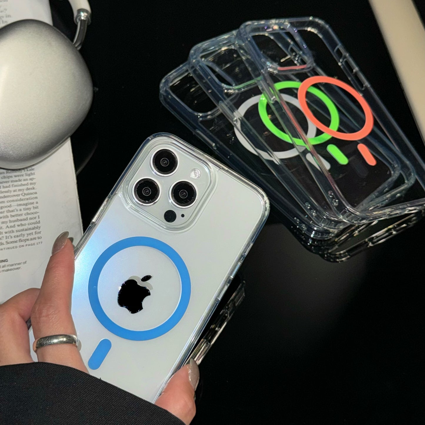 Transparent fluorescent magsafe phone cases