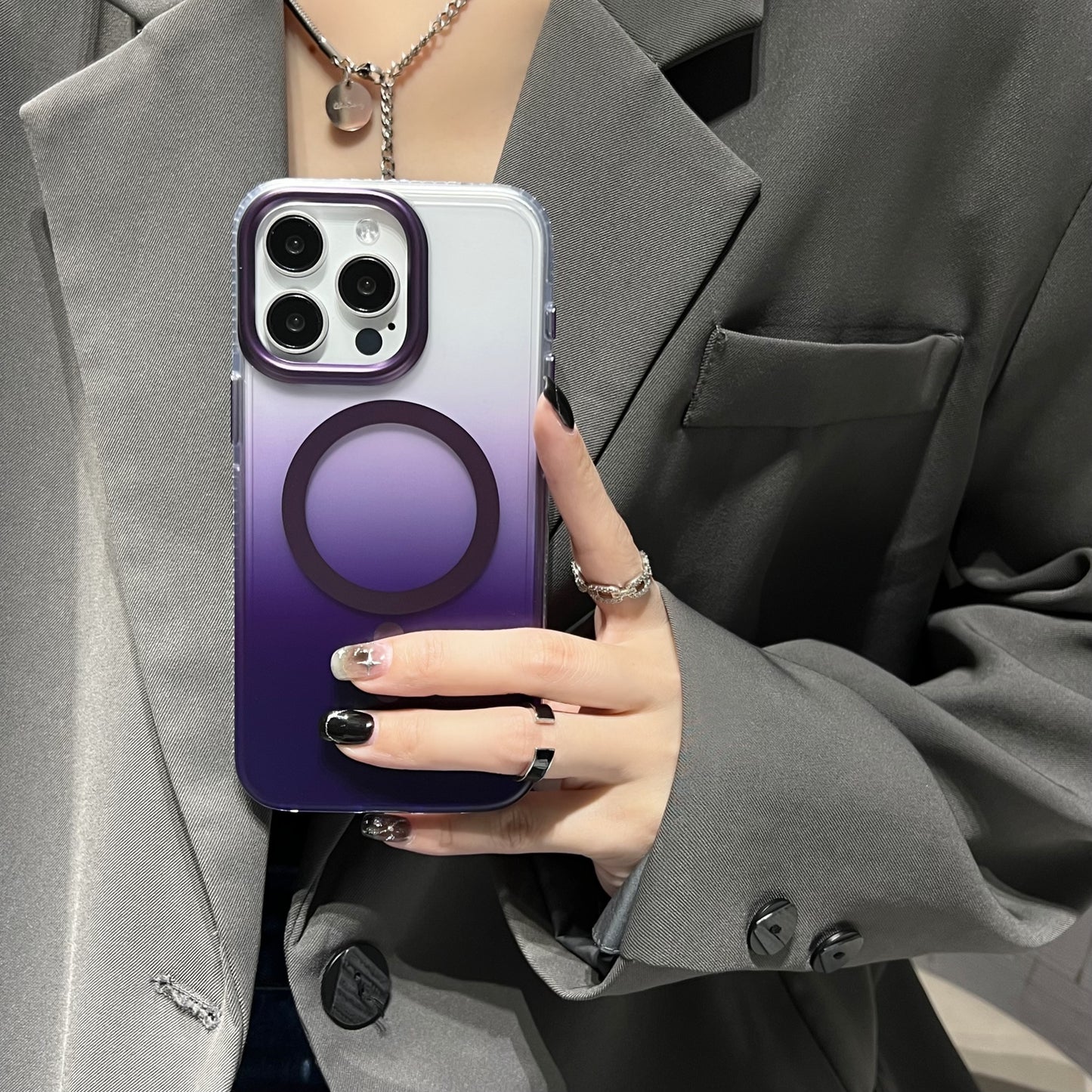 Gradient magsafe phone case for iphone 16