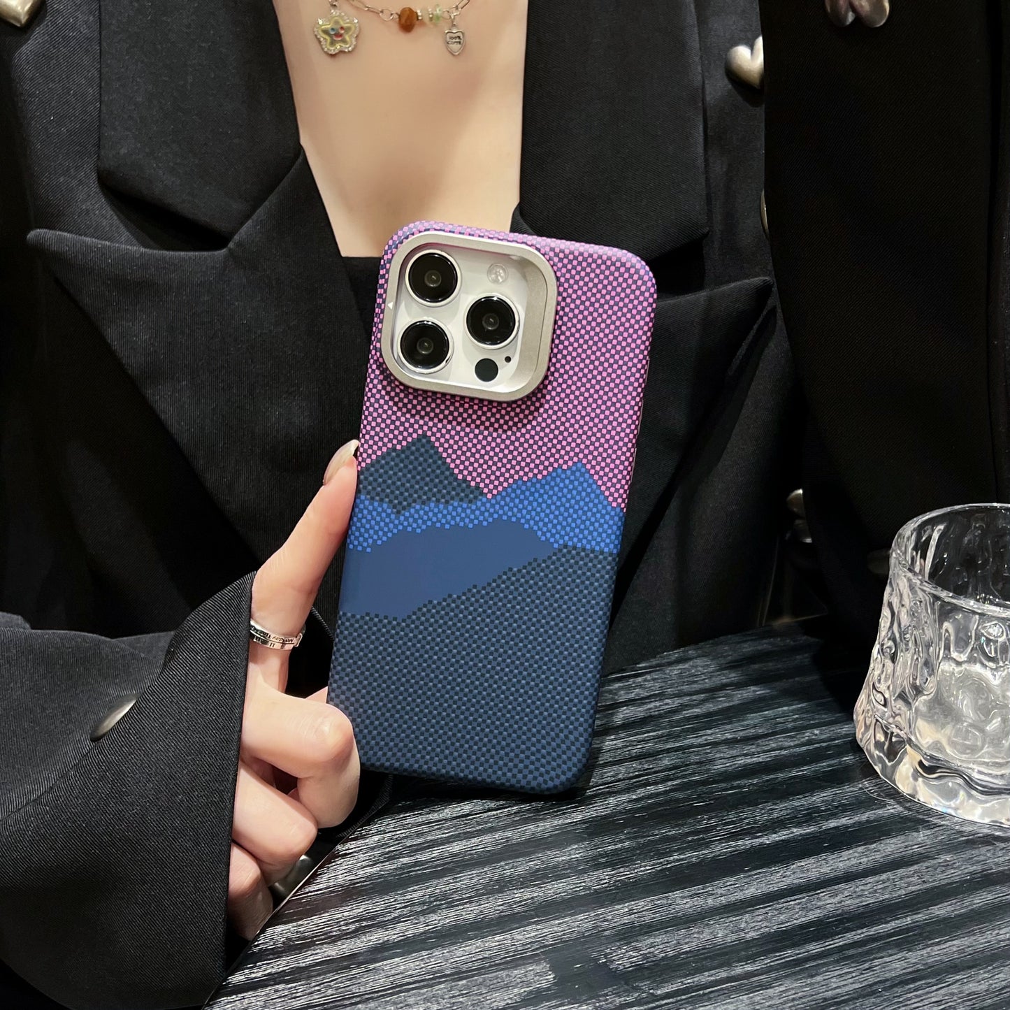 Mountain weaving phone case